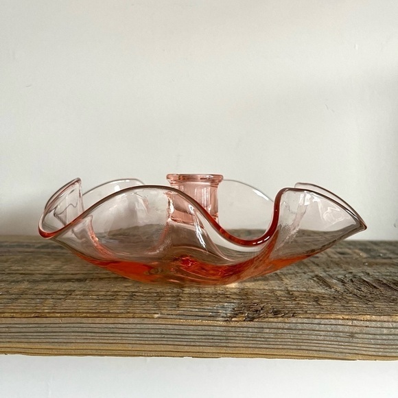 Pink depression glass ruffled candle holder - Picture 2 of 4